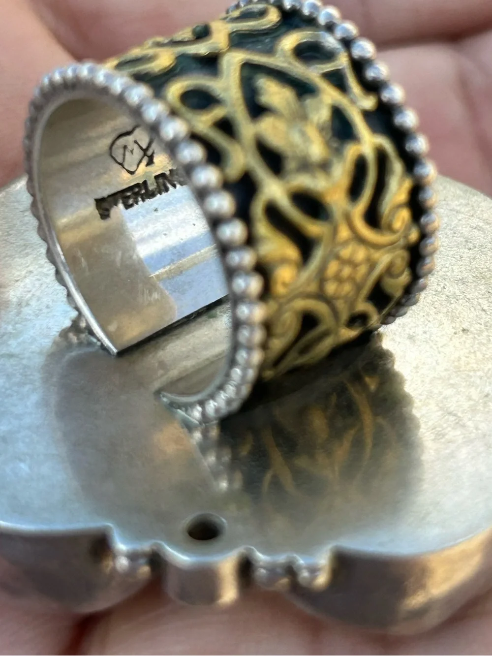 Mars & Valentine sterling silver Dogwood flower frosted green glass crystal ring